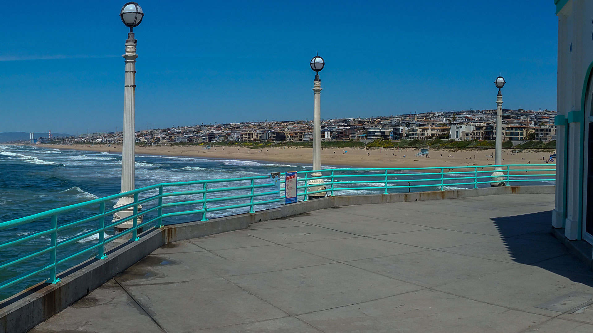 Manhattan Beach Pier Railing near the Roundhouse