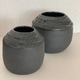 Deux Vases Noir by Serota, Peir