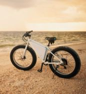 Manhattan Beach Adopts E-Bike Safety Regulations