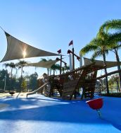 Manhattan Beach Unveils New Polliwog Playground Equipment (1)